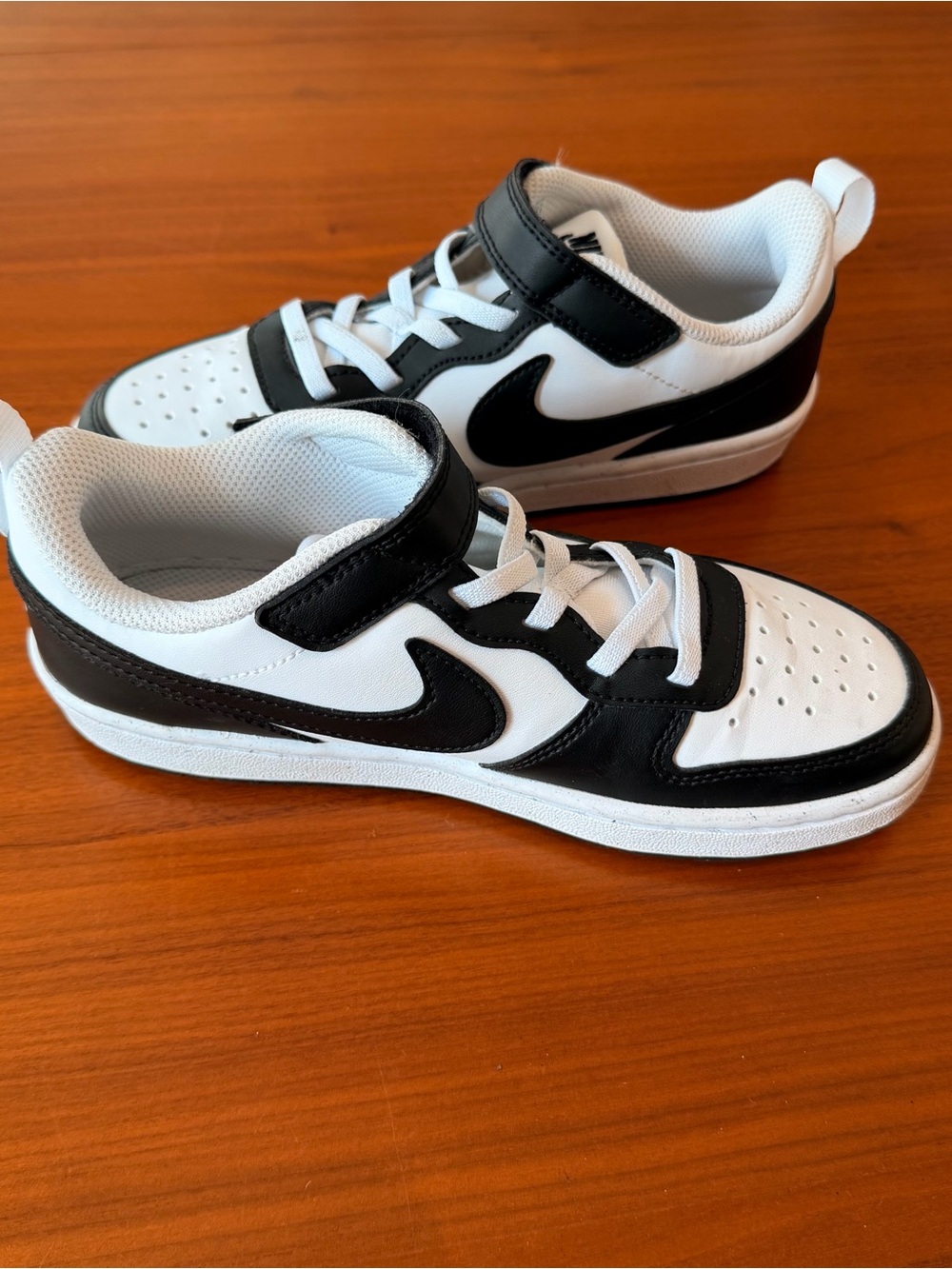 Nike Kids Black & White Sneakers “Panda” Size 1Y